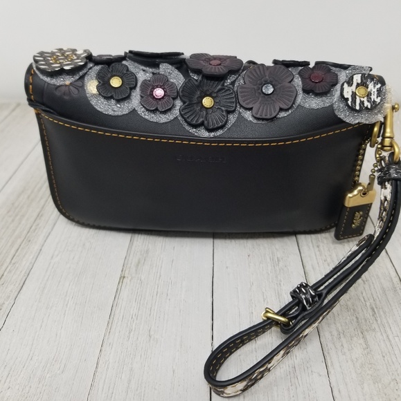 Coach Tea Rose Leather Clutch/Wristlet - Picture 3 of 8